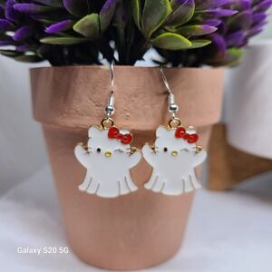 Handcrafted Hello Kitty Ghost Earrings Halloween Women's Cute Jewelry NWOT‎